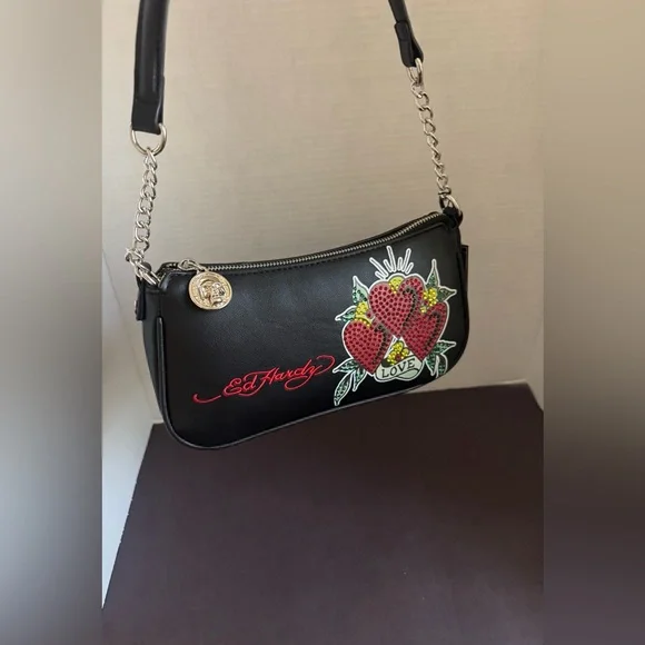 Ed Hardy Nova black crossbody bag with Red Hearts Design and embellishments BNWT - Picture 3 of 8
